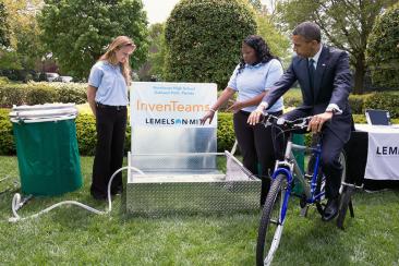 Students with Pres. Obama at White House Science Fair